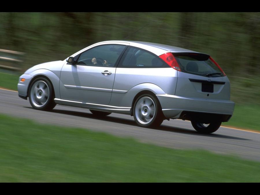  Ford Focus SVT 2002 года  (фото 5 из 98)
